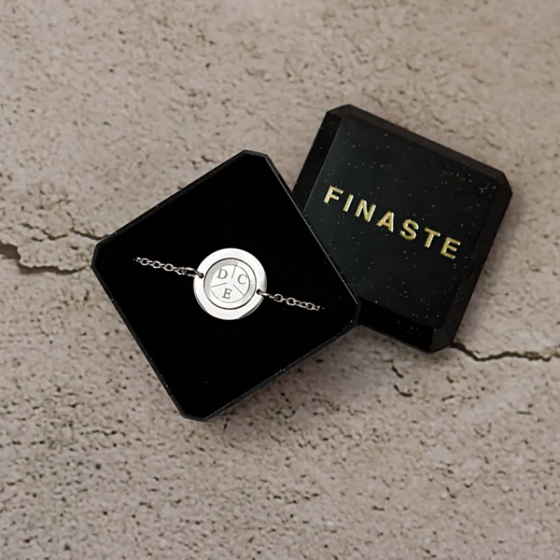 Finaste Armband 3 initials luxury Fashion