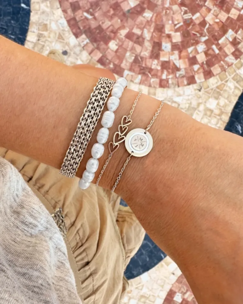 Finaste Armband love hearts Clearance