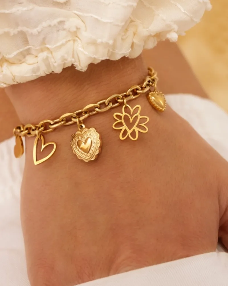 Finaste Armband met hartjes bedels goudkleurig Outlet
