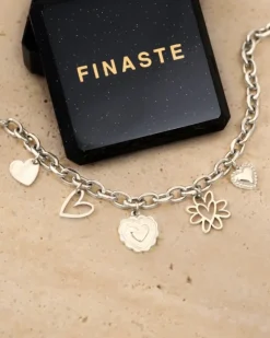 Finaste Armband met hartjes bedels Best