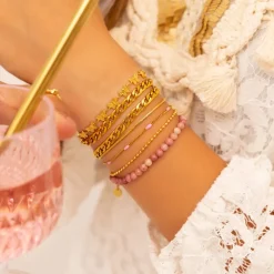 Finaste Armband Met Roze Bolletjes Goudkleurig Online