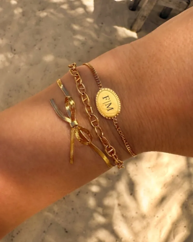Finaste Armband met trending strikje kleur goud Fashion