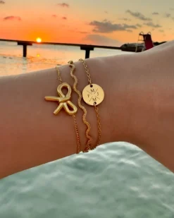 Finaste Armband Met Vier Initialen Goud Kleurig Outlet