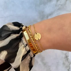 Finaste Armband Met Vier Initialen Goud Kleurig Outlet