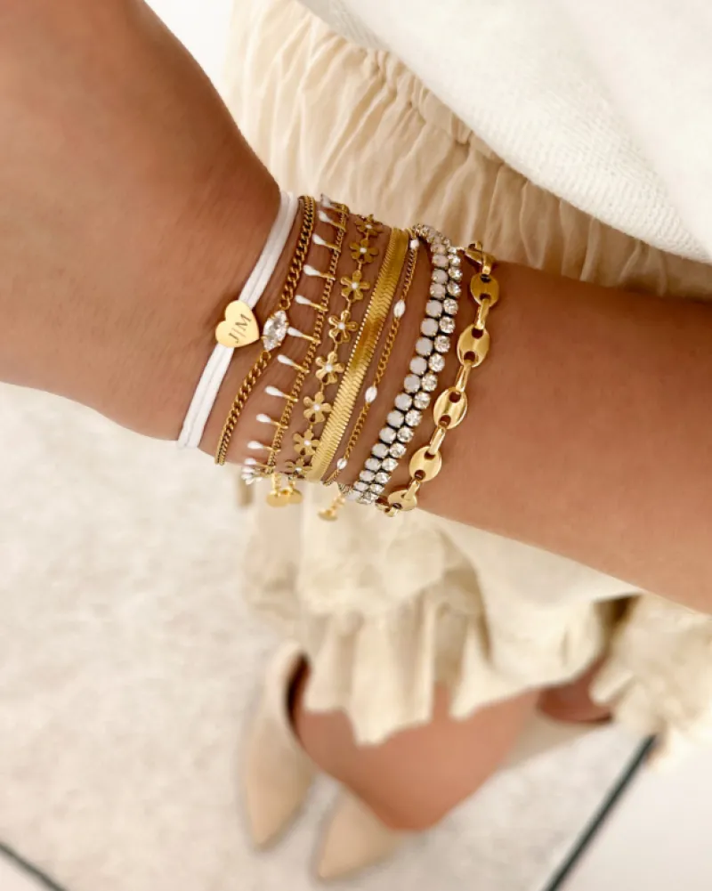 Finaste Armband Met Witte Bolletjes Goudkleurig Discount