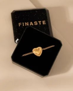 Finaste Armband vintage hartje goudkleurig Best