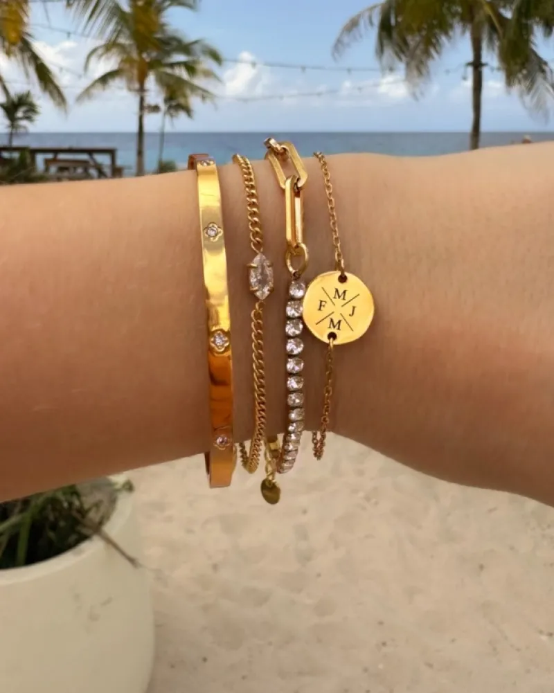 Finaste Bangle met steentjes goudkleurig Clearance
