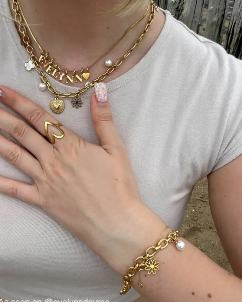 Finaste Bestselling charm necklace goldplated Best
