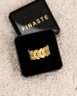 Finaste Blaadjes ring verstelbaar goudkleurig Outlet