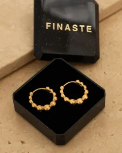 Finaste Boho oorringetjes dots goudkleurig Fashion