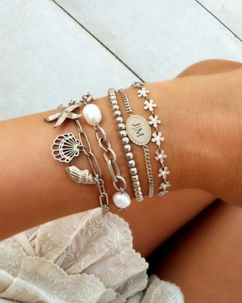 Finaste Chain and pearl bracelet Outlet