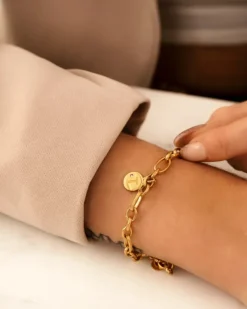 Finaste Chain armband met shiny initial goudkleurig Fashion