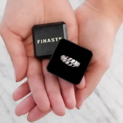 Finaste Chunky ring croissant Sale