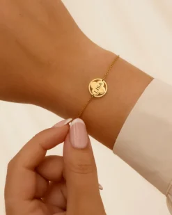 Finaste Clover armband graveren goudkleurig Online