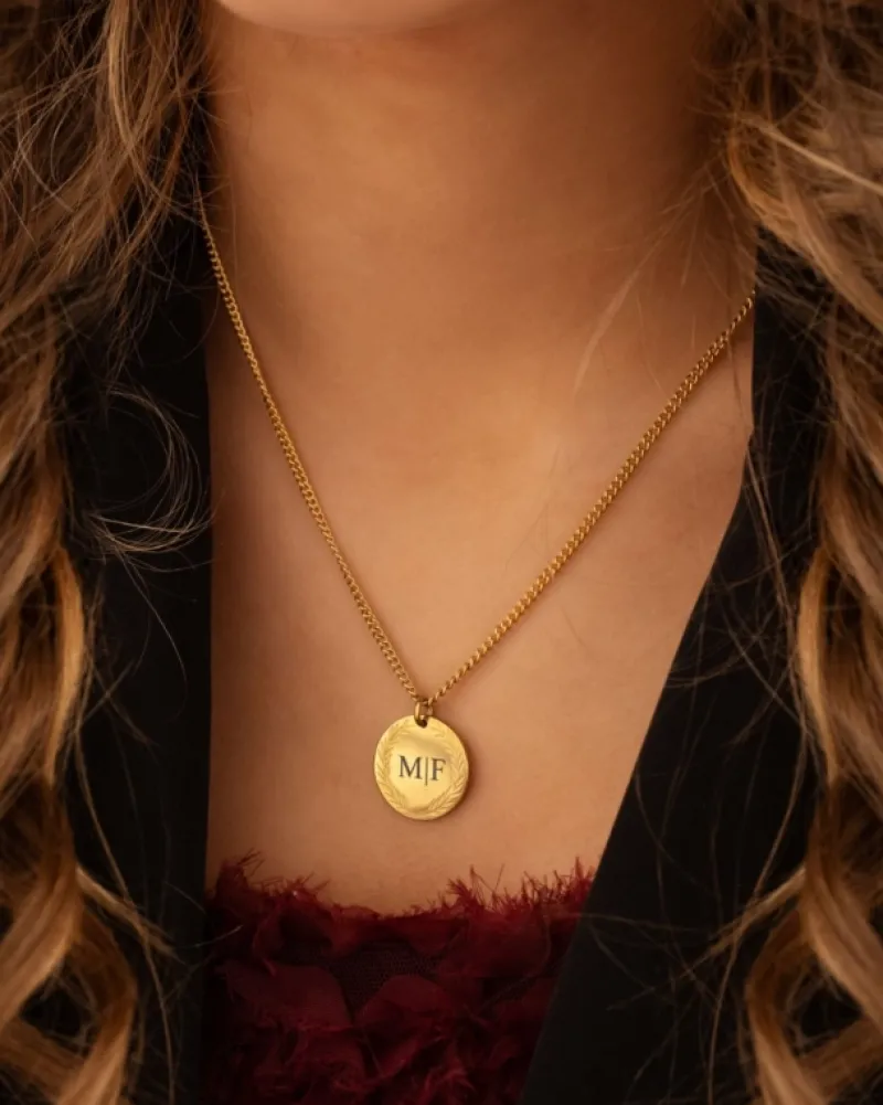 Finaste Coin necklace 2 initials goldplated Outlet