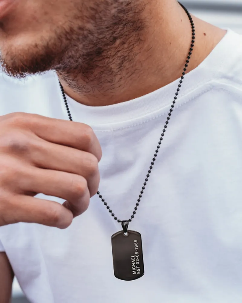 Finaste Dog tag ketting met naam en datum zwart New
