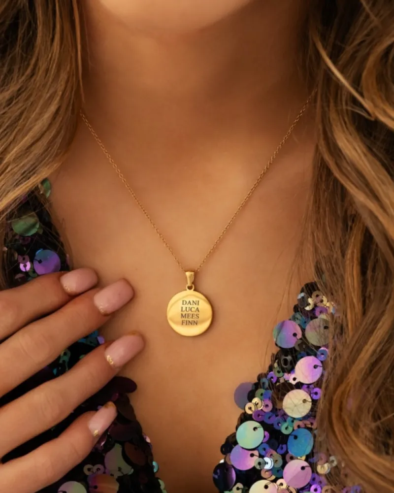 Finaste Familie naamketting goud kleurig Clearance