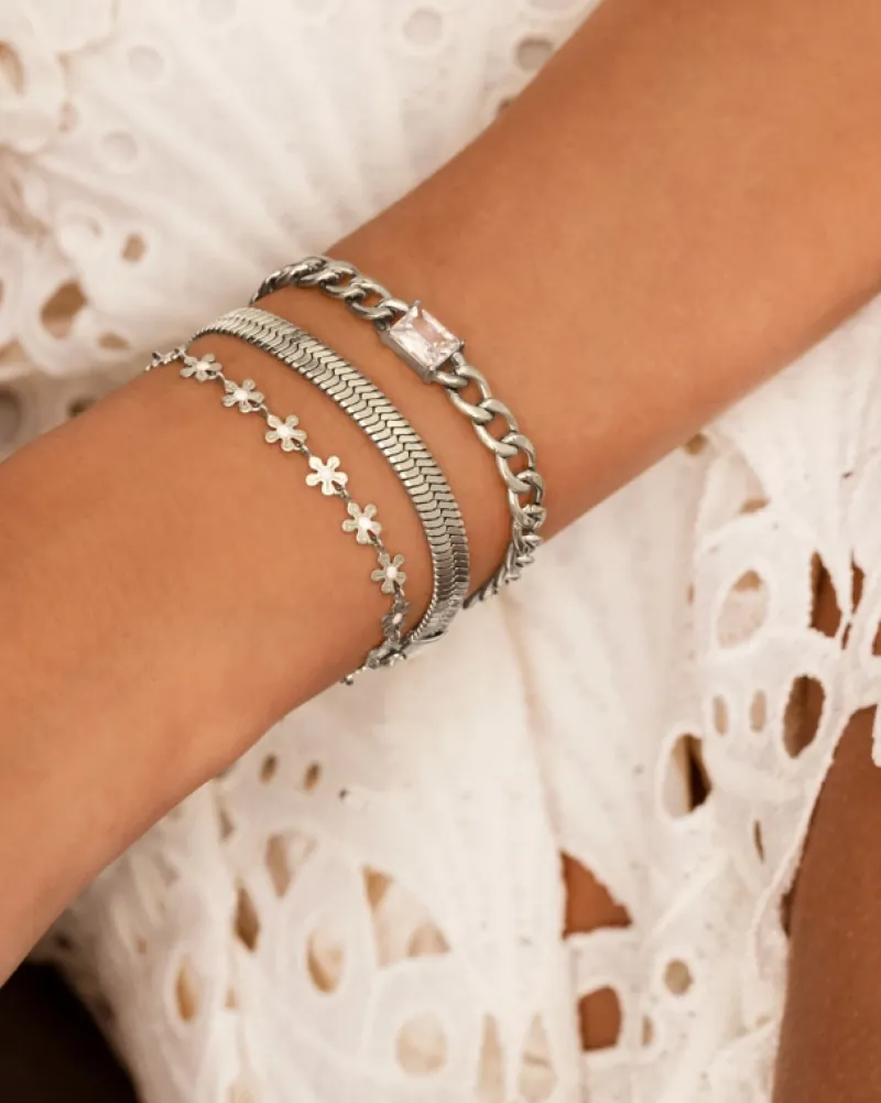 Finaste Flower Bracelet Sale