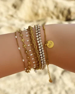 Finaste Flower Bracelet Goudkleurig Hot