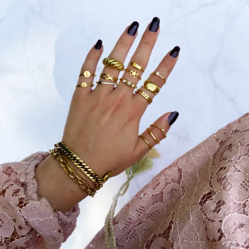 Finaste Gedraaid ringetje met steentje gold plated Best