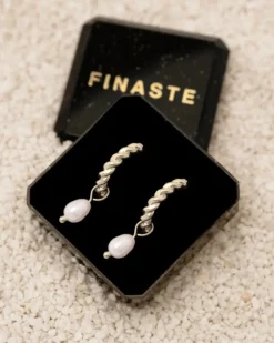 Finaste Gedraaide oorringetjes pareltje Discount