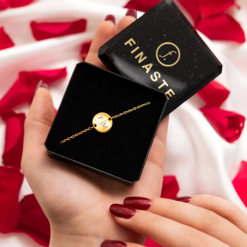 Finaste Gepersonaliseerde Armband Twee Initialen Goud Kleurig Sale