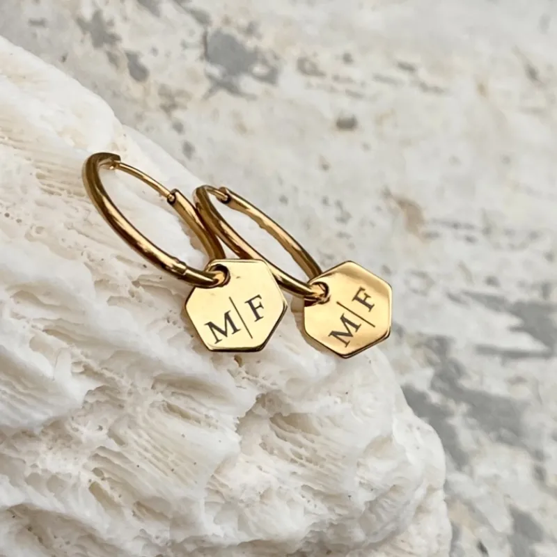 Finaste Gepersonaliseerde oorringetjes hexagon hanger goud kleurig Best