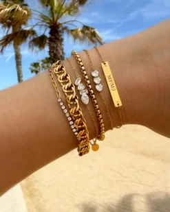 Finaste Graveerbare bar armband met steentjes goudkleurig Sale