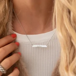 Finaste Graveerbare bar ketting met sierletters Outlet