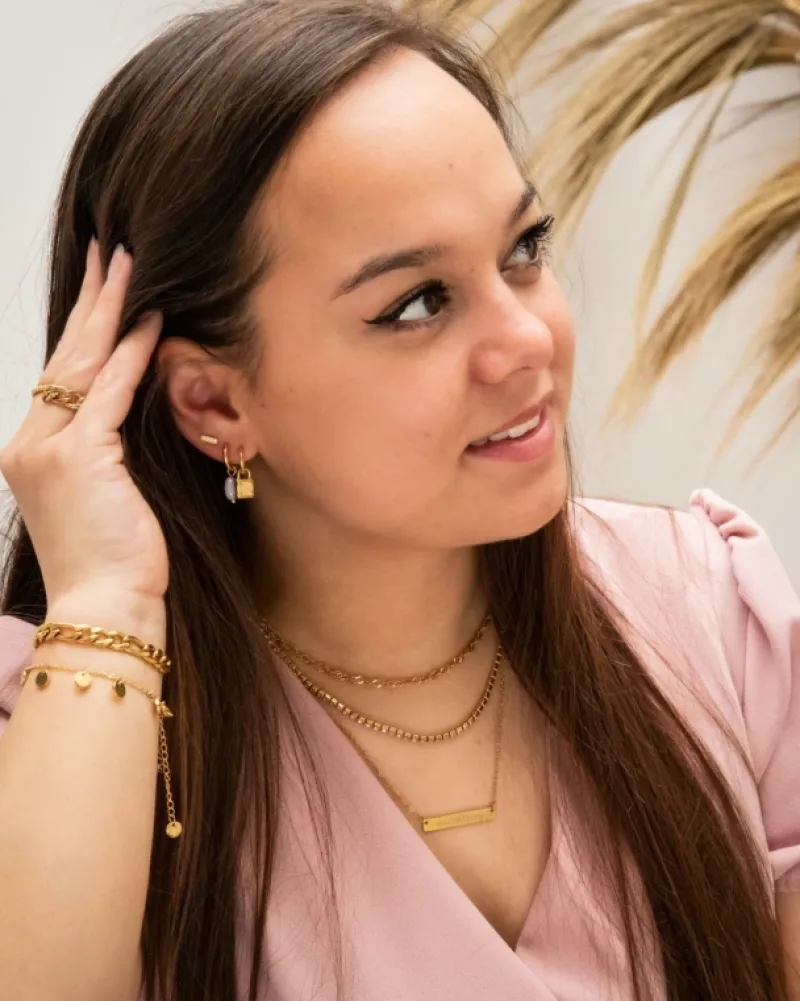 Finaste Graveerbare bar ketting met sierletters goud kleurig Online
