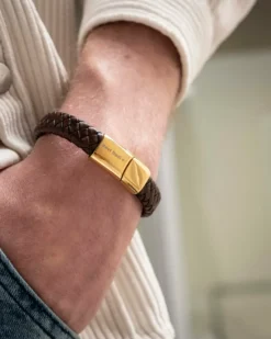Finaste Graveerbare leren mannen armband bruin goud kleurig Sale