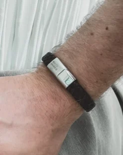Finaste Graveerbare leren mannen armband bruin Sale