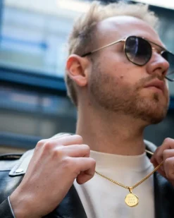 Finaste Graveerbare mannen ketting met munt goud kleurig Best
