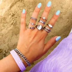 Finaste Graveerbare minimalistische ring met vierkantje Fashion