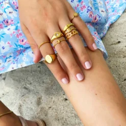 Finaste Grote zegelring 2 letters goud kleurig Clearance