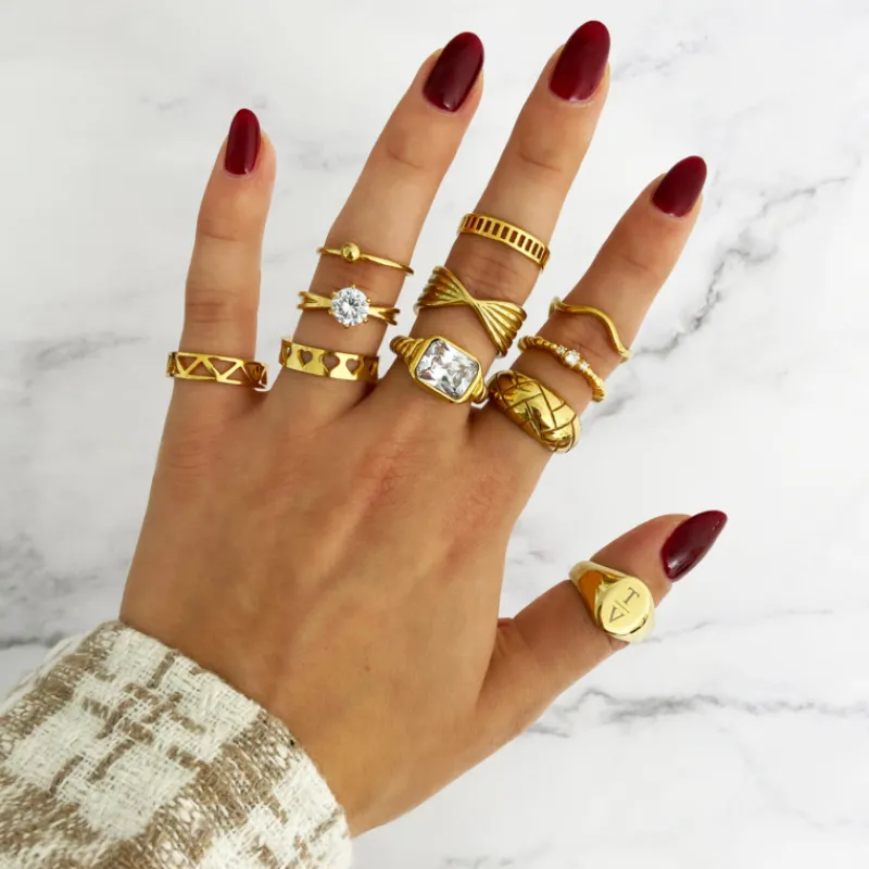 Finaste Grote zegelring 2 letters goud kleurig Clearance