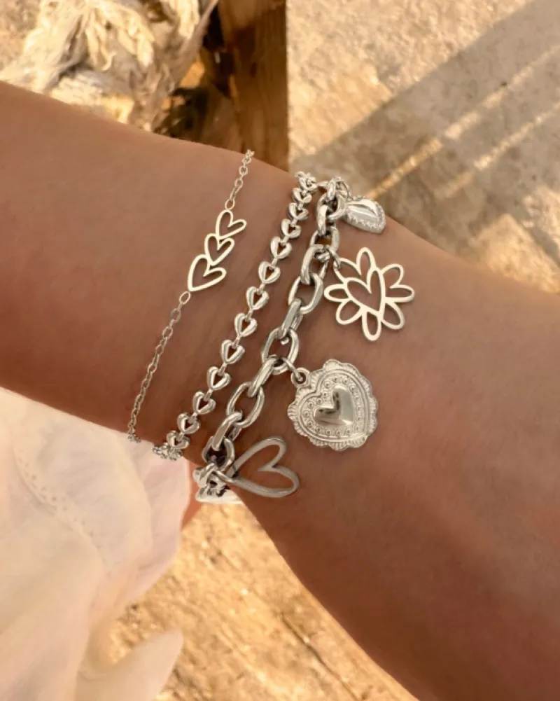 Finaste Heart chain bracelet Clearance
