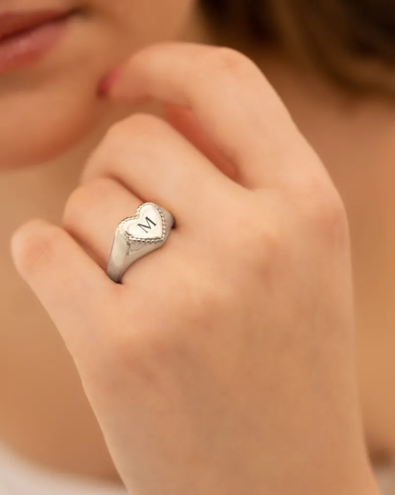 Finaste Heart zegelring met initials Hot