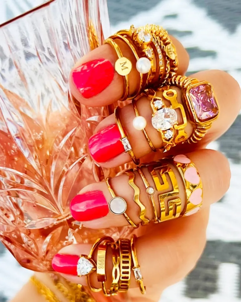 Finaste High class stone ring goudkleurig New