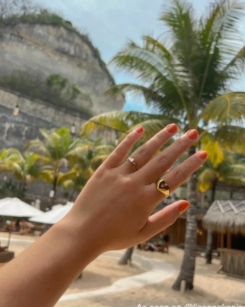 Finaste High class stone ring goudkleurig New