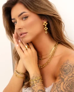 Finaste Influencer ring triangle goudkleurig Online