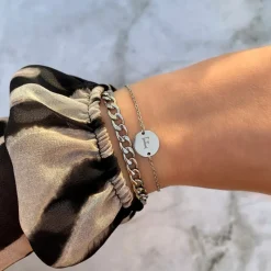 Finaste Initial Armband Coin New
