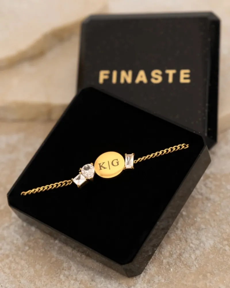 Finaste Initial armband high-end stones goudkleurig New