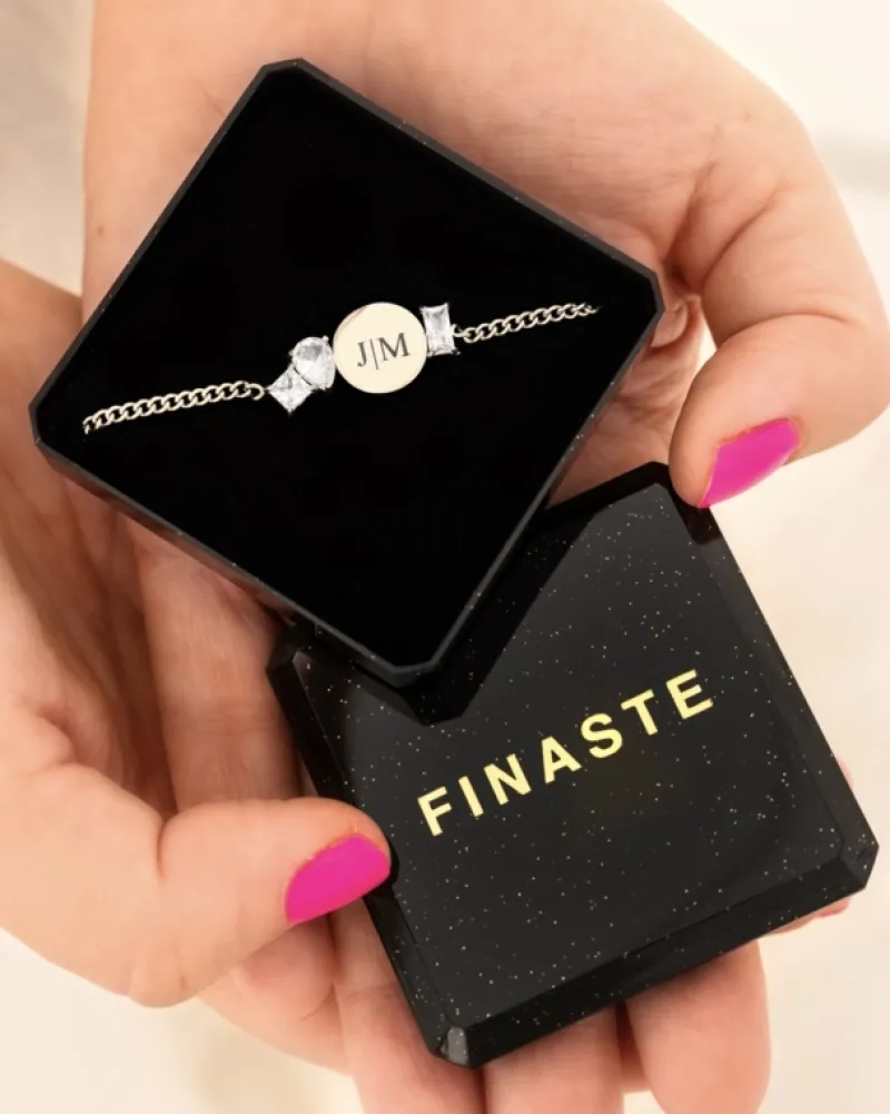 Finaste Initial armband high-end stones Clearance