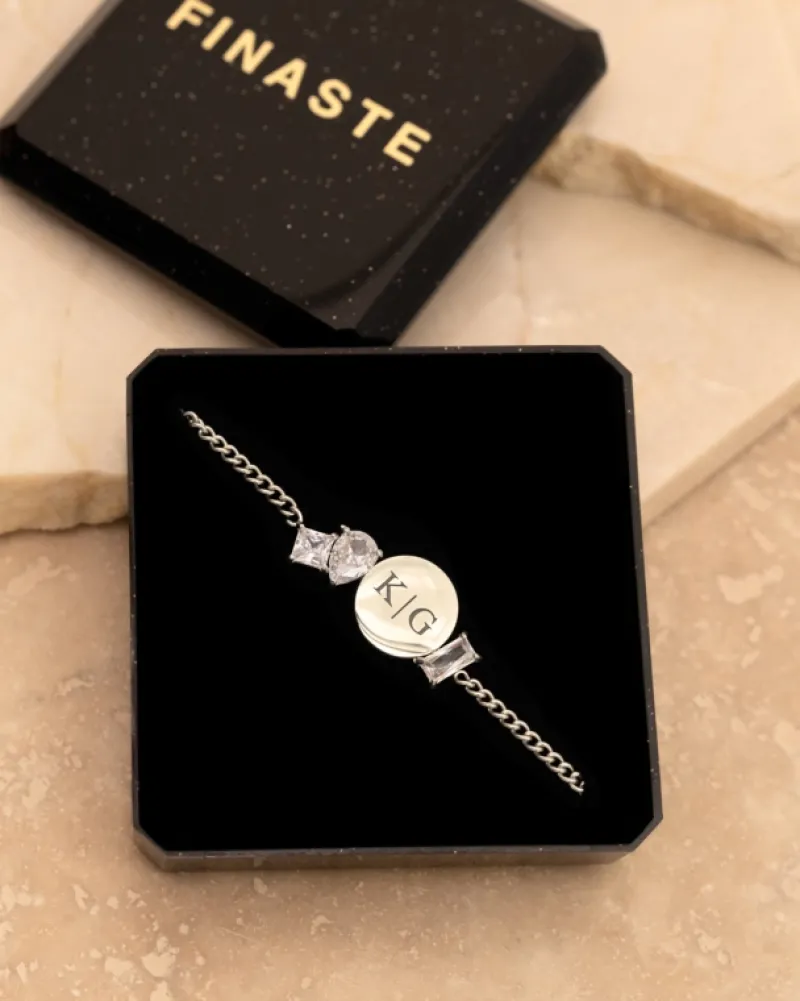 Finaste Initial armband high-end stones Clearance