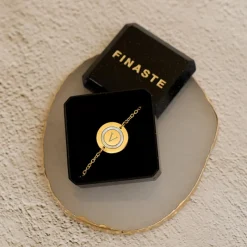 Finaste Initial armband luxury kleur goud Best