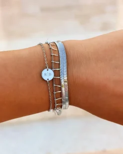 Finaste Initial armparty Best