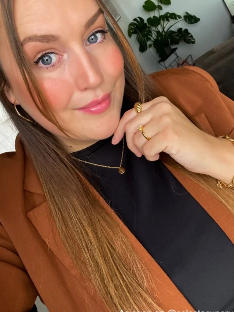 Finaste Initial Coin Ketting Goud Kleurig Best