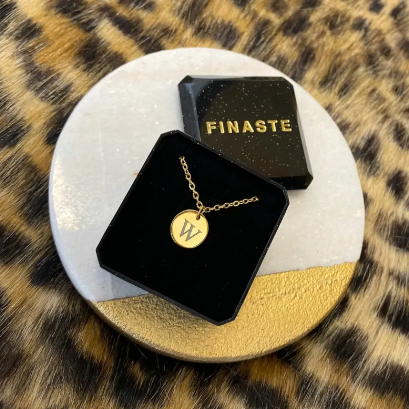 Finaste Initial Coin Ketting Goud Kleurig Best