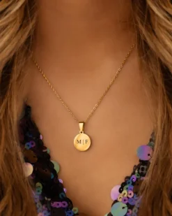 Finaste Initial necklace 2 letters goudkleurig Hot